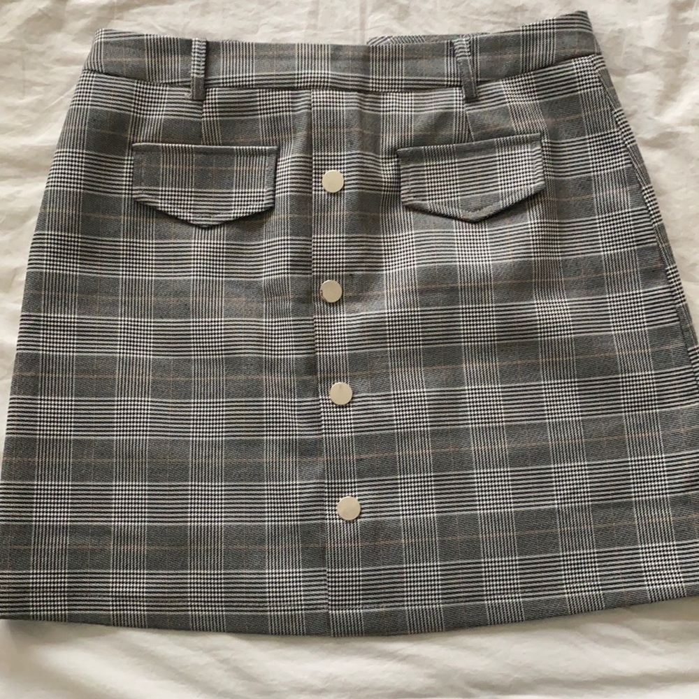 Plaid grey mini skirt